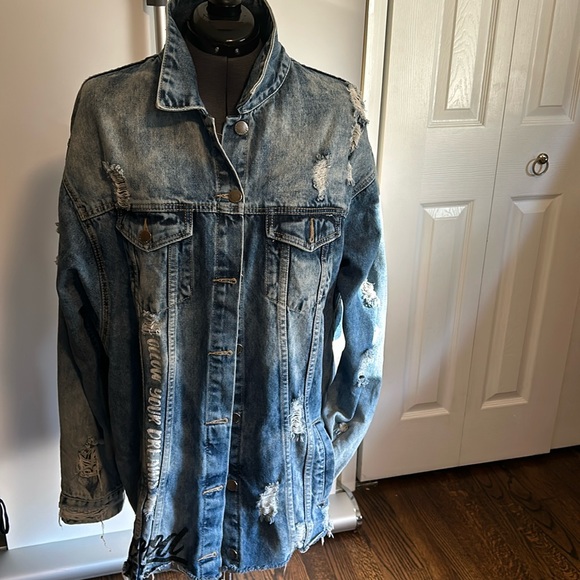 Distressed, long denim Graffiti jacket by top design AMERICAN BAZI. Size 1X - Picture 1 of 11